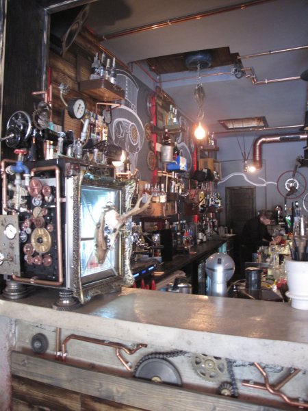 energia ital - hűtő a bárpulton